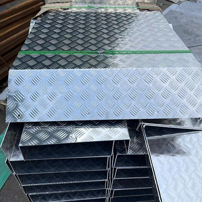 Un buon prezzo. Lamiera sottile di alluminio modellata 1100 1050 1060 3003 5052 200mm in linea