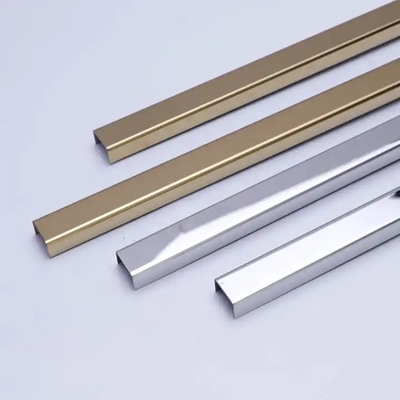 Un buon prezzo. Decorazione lucidata 0.28mm a forma di U di profilo della disposizione delle mattonelle di acciaio inossidabile 0.25mm in linea
