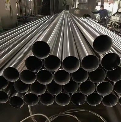 Un buon prezzo. Cina Tubo vuoto decorativo in acciaio inossidabile senza cucitura saldato rotondo quadrato in linea