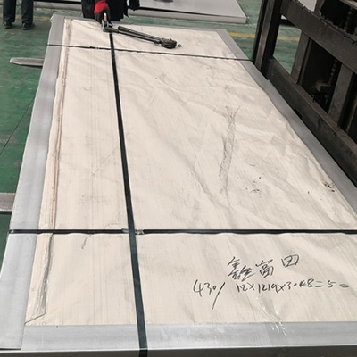 Un buon prezzo. Il piatto perforato dell'acciaio inossidabile 304, 2b il rivestimento gli ss 304 riveste lo spessore di 5mm in linea