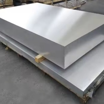 Un buon prezzo. Disponibile per la vendita al dettaglio in linea