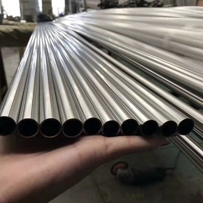 Un buon prezzo. Profili in acciaio inossidabile non perforati Tecnica di armamento in acciaio a nervatura a caldo con tolleranza ± 0,03 mm in linea