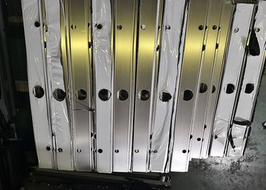 Un buon prezzo. Lamiera sottile perforata dell'acciaio inossidabile del grado di abitudine 304 tagliata per graduare certificazione secondo la misura di iso in linea