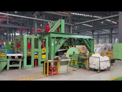 Laboratorio di lavorazione di lamiere di acciaio inossidabile